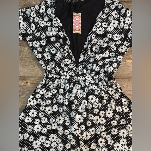 Romper​ - Picture 5 of 7